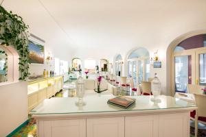 Hotel Savoia italokat is kínál