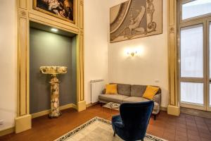 A seating area at Casa Hosteno