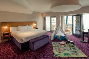 Posteľ alebo postele v izbe v ubytovaní Osprey Hotel