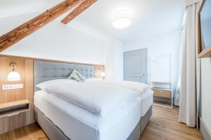 Letto o letti in una camera di Hotel Weissenstein