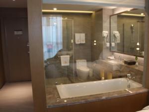 Koupelna v ubytování GreenTree Eastern Shaoxing Keqiao Jindizizaicheng Hotel