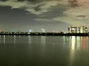 Zdjęcie z galerii obiektu Lake Residence 167 aesthetic lakeview best photograph w mieście Putrajaya