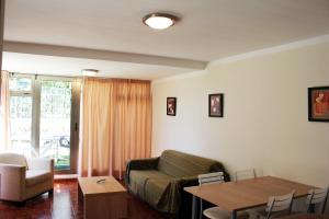 A seating area at Apartamentos Maspalomas Foresta