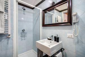 A bathroom at Casa Hosteno