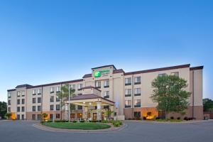 an exterior view of a hotel at Holiday Inn Express Hotel & Suites Minneapolis - Minnetonka by IHG in Minnetonka