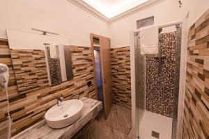 Vannituba majutusasutuses Lo Scoglio dei Volsci