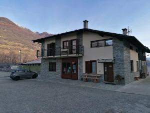 Výhľad na hory alebo výhľad na hory priamo z of the bed and breakfast