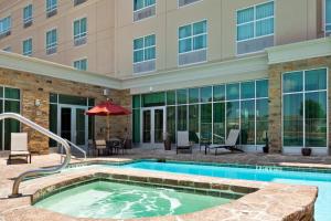 The swimming pool at or close to Holiday Inn Killeen Fort Hood, an IHG Hotel