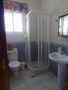 A bathroom at Finca Floretta