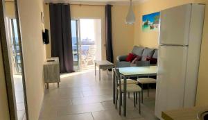 Kuchyňa alebo kuchynka v ubytovaní Apartamentos La Puntilla Mogan
