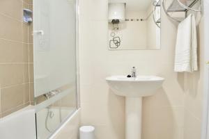 A bathroom at Evaleta Még 11 kép