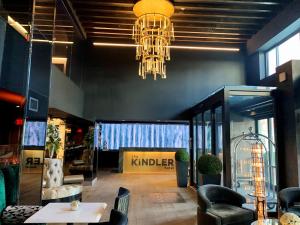 The Kindler Hotel的休息区