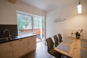 Kuchyň nebo kuchyňský kout v ubytování Nagelehof Apartment Blaser