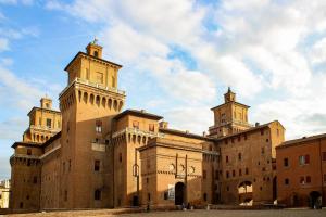 Gambar di galeri bagi La Rosa di Ferrara