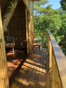 Un balcón o terraza de Casa del Árbol Colombia
