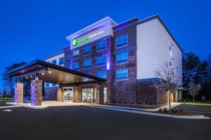 Gallery image of Holiday Inn Express Hotel & Suites Murray, an IHG Hotel in Murray