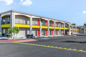 Gallery image of Econo Lodge West - Coors Blvd in Albuquerque