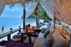 Gallery image of Cocohut Beach Resort & Spa in Haad Rin
