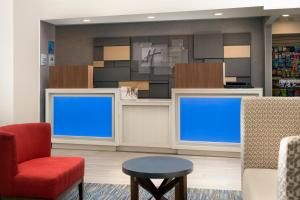 Holiday Inn Express & Suites Baltimore - BWI Airport North, an IHG Hotel