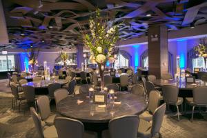 Restaurace v ubytování Hotel Indigo Naperville Riverwalk by IHG