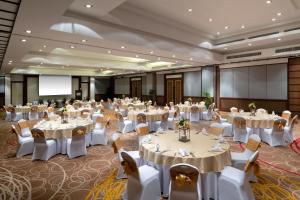 Restaurace v ubytování Novotel Phuket Vintage Park Resort + 37 fotografií
