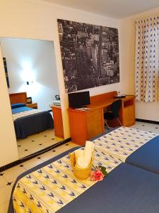 Postel nebo postele na pokoji v ubytování Hostal Ca'n Tiu
