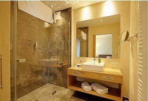 Kúpeľňa v ubytovaní Tschuggmall Appartements