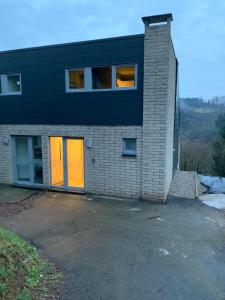 Το κτήριο όπου στεγάζεται  το διαμέρισμα