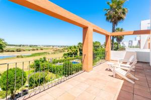 Balkón alebo terasa v ubytovaní Villa Golf Sanlucar