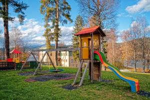 Vaikų žaidimų erdvė apgyvendinimo įstaigoje Jugend- und Familiengästehaus Cap Wörth