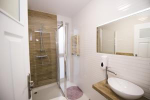 Kúpeľňa v ubytovaní White Home Room