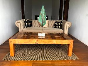 Posezení v ubytování Kandy Casa by Regus