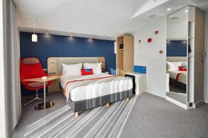 Postel nebo postele na pokoji v ubytování Holiday Inn Express - Istanbul - Atakoy Metro by IHG