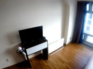 TV a/nebo společenská místnost v ubytování Busan Popcorn Hostel