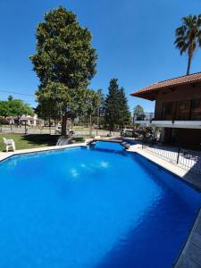 Bazén v ubytování Hotel Carlos Paz nebo v jeho okolí