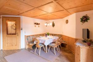A television and/or entertainment centre at Haus Dorferstuck