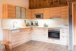 A kitchen or kitchenette at Haus Dorferstuck