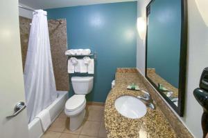 Gallery image of Sleep Inn & Suites Pearland - Houston South in Pearland +7 photos
