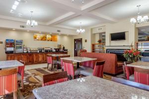 Η κουζίνα ή μικρή κουζίνα στο Comfort Inn & Suites Perry I-35
