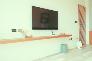 TV/trung tâm giải trí tại Shark B&B
