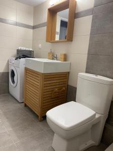 A bathroom at Treasure cosy flat Még 15 kép