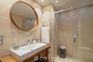 Ванная комната в Villa Artemys - Five Stars Holiday House