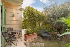 Сад в Villa Artemys - Five Stars Holiday House