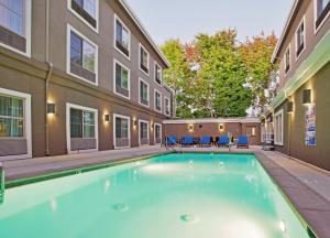 Gallery image of Holiday Inn Express Hotel & Suites Santa Cruz, an IHG Hotel in Santa Cruz