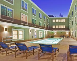 Gallery image of Holiday Inn Express Hotel & Suites Santa Cruz, an IHG Hotel in Santa Cruz