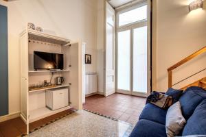 A seating area at Casa Hosteno