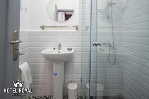 Koupelna v ubytování Hôtel Royal Urban Concept