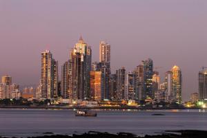 Uma visão geral de Cidade do Panamá ou uma vista da cidade tirada do hotel