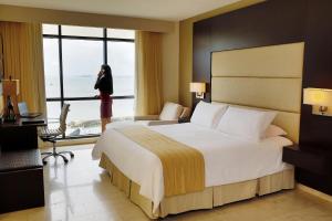 Cama ou camas em um quarto em Intercontinental Miramar Panama by IHG