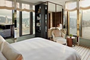 Voodi või voodid majutusasutuse Rosewood Hong Kong toas
